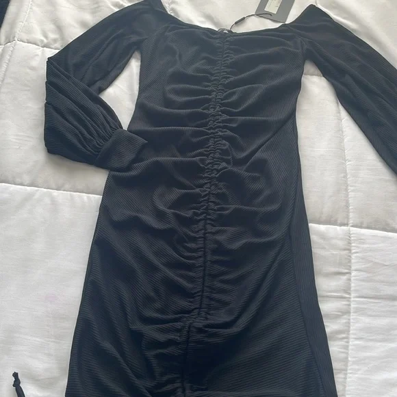 Black dress - Picture 2 of 4